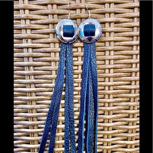 Leather earrings New Silver western cowgirl Concho